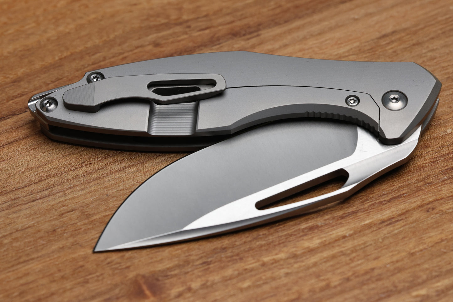 KOENIG KNIVES ARIUS - NON FLIPPER - SMOOTH TITANIUM HANDLE - SILVER HARDWARE - BURNISHED W/ POLISHED FLATS M390 BLADE
