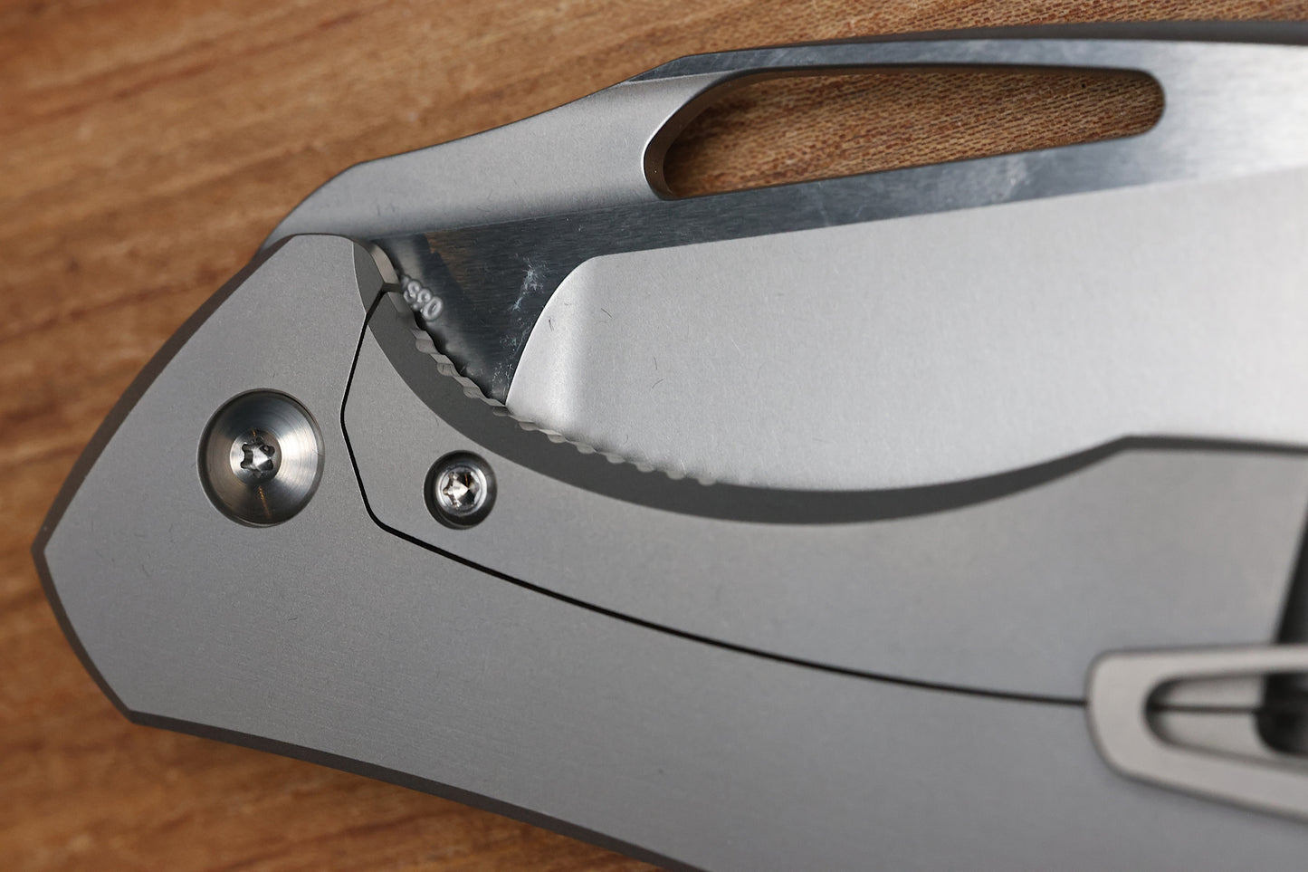 KOENIG KNIVES ARIUS - NON FLIPPER - SMOOTH TITANIUM HANDLE - SILVER HARDWARE - BURNISHED W/ POLISHED FLATS M390 BLADE