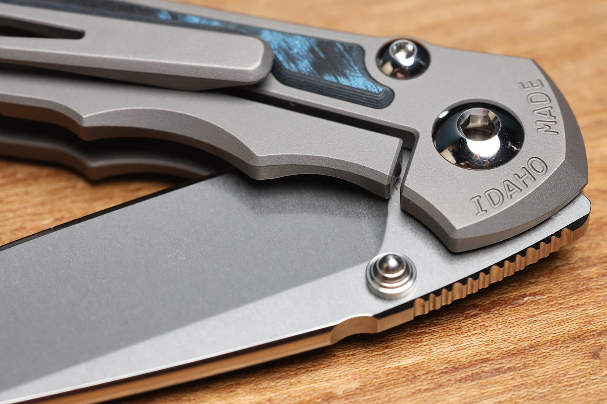 CHRIS REEVE SMALL INKOSI - OCEAN BLUE CARBOTI INLAY - DROP POINT CPM MAGNACUT BLADE - MIM CLIP
