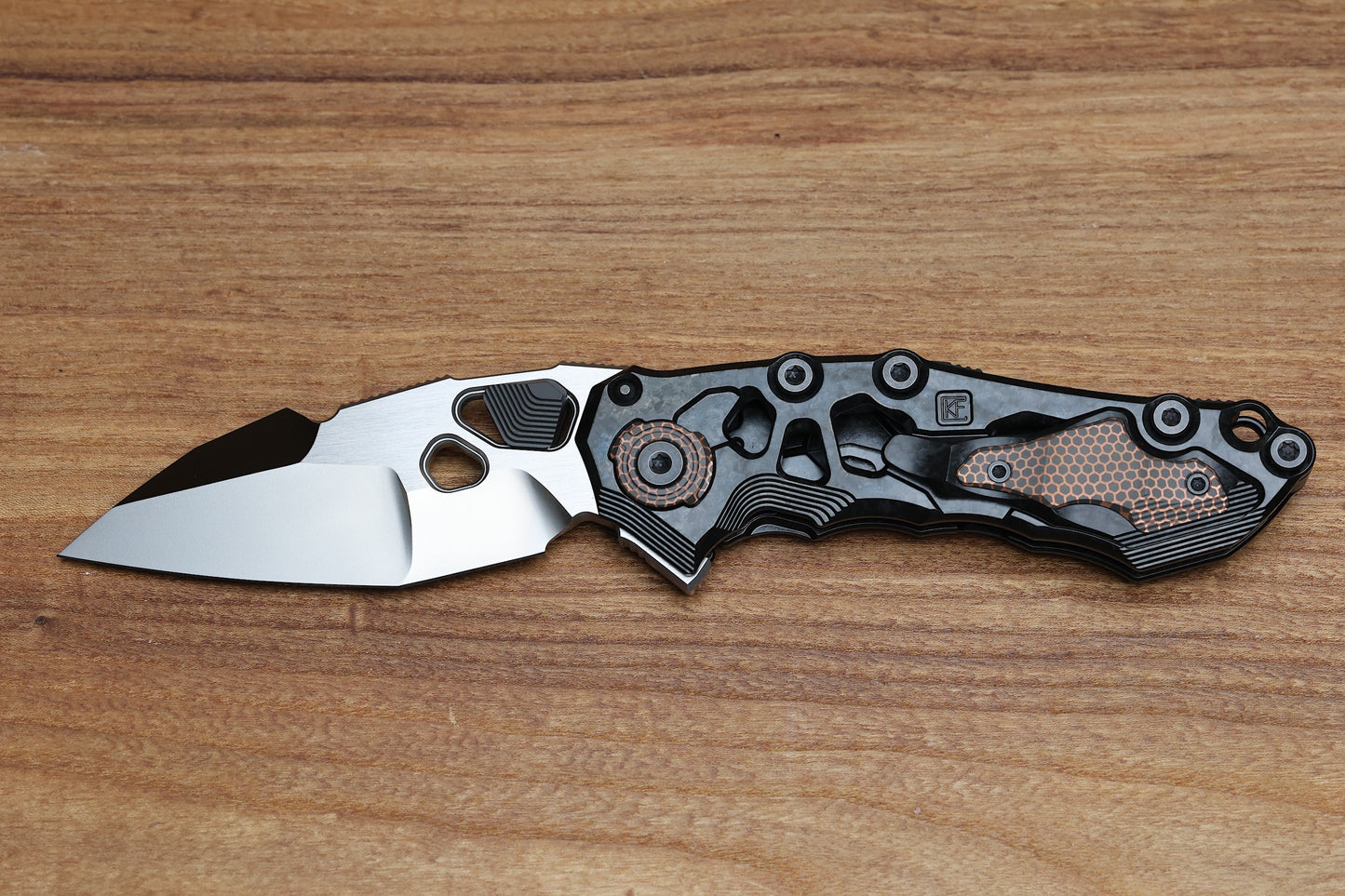 CUSTOM KNIFE FACTORY TRAKTOR CRYSTAL TI/SUPERCONDUCTOR & TRI-TONE M398