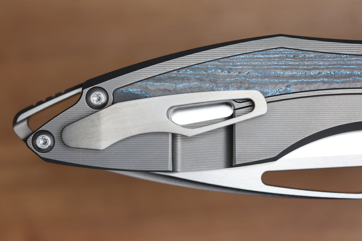 KOENIG KNIVES ARIUS - SMOOTH TITANIUM HANDLE W/ OCEAN BLUE CARBOTI INLAYS - SILVER HARDWARE - BRIGHTWASHED W/ POLISHED FLATS M390 BLADE