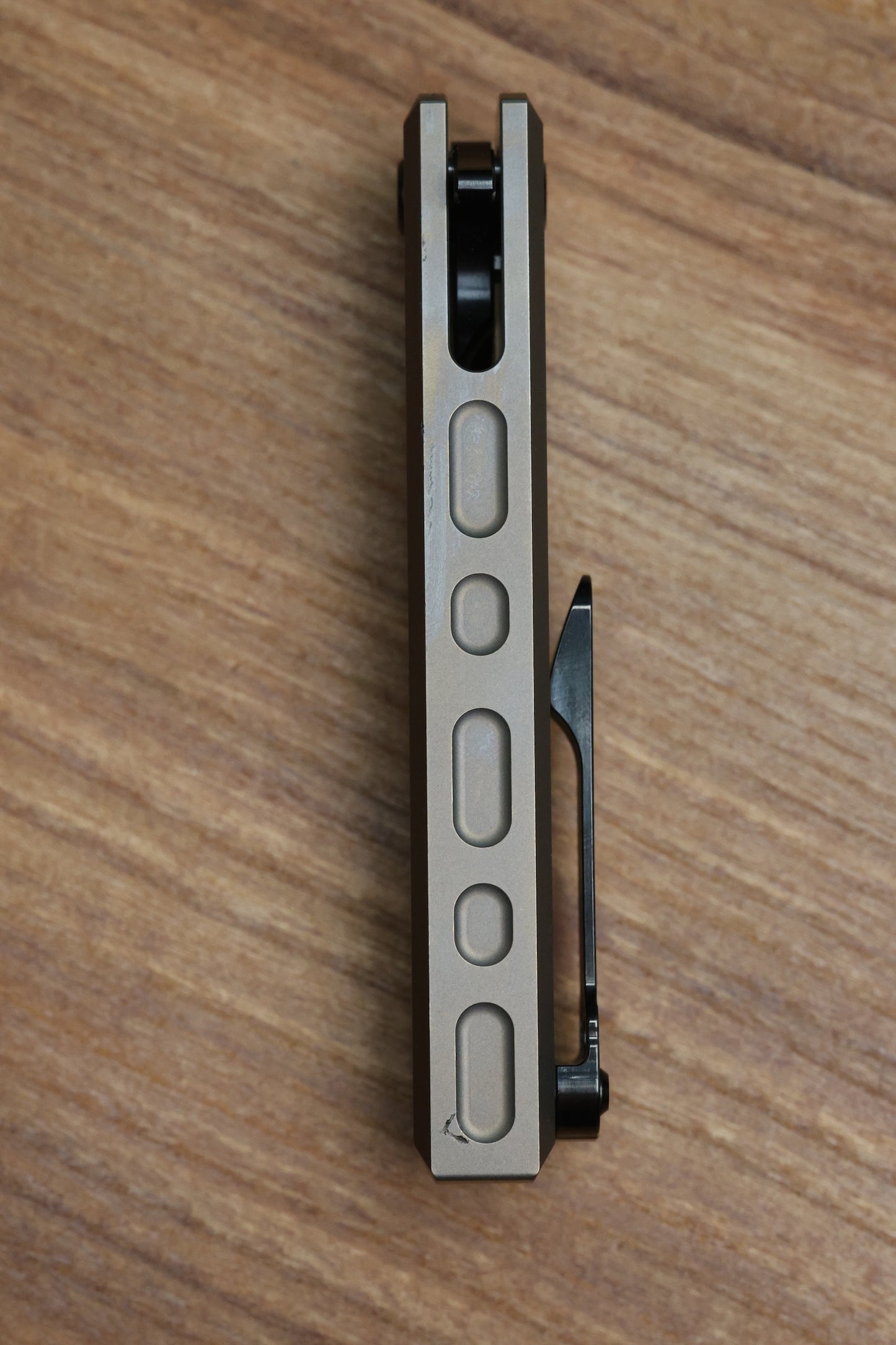 CHAVES EXCLUSIVE INTEGRAL LIBERATION STREET BRONZE ANO - PVD M390 TANTO CHISEL GRIND