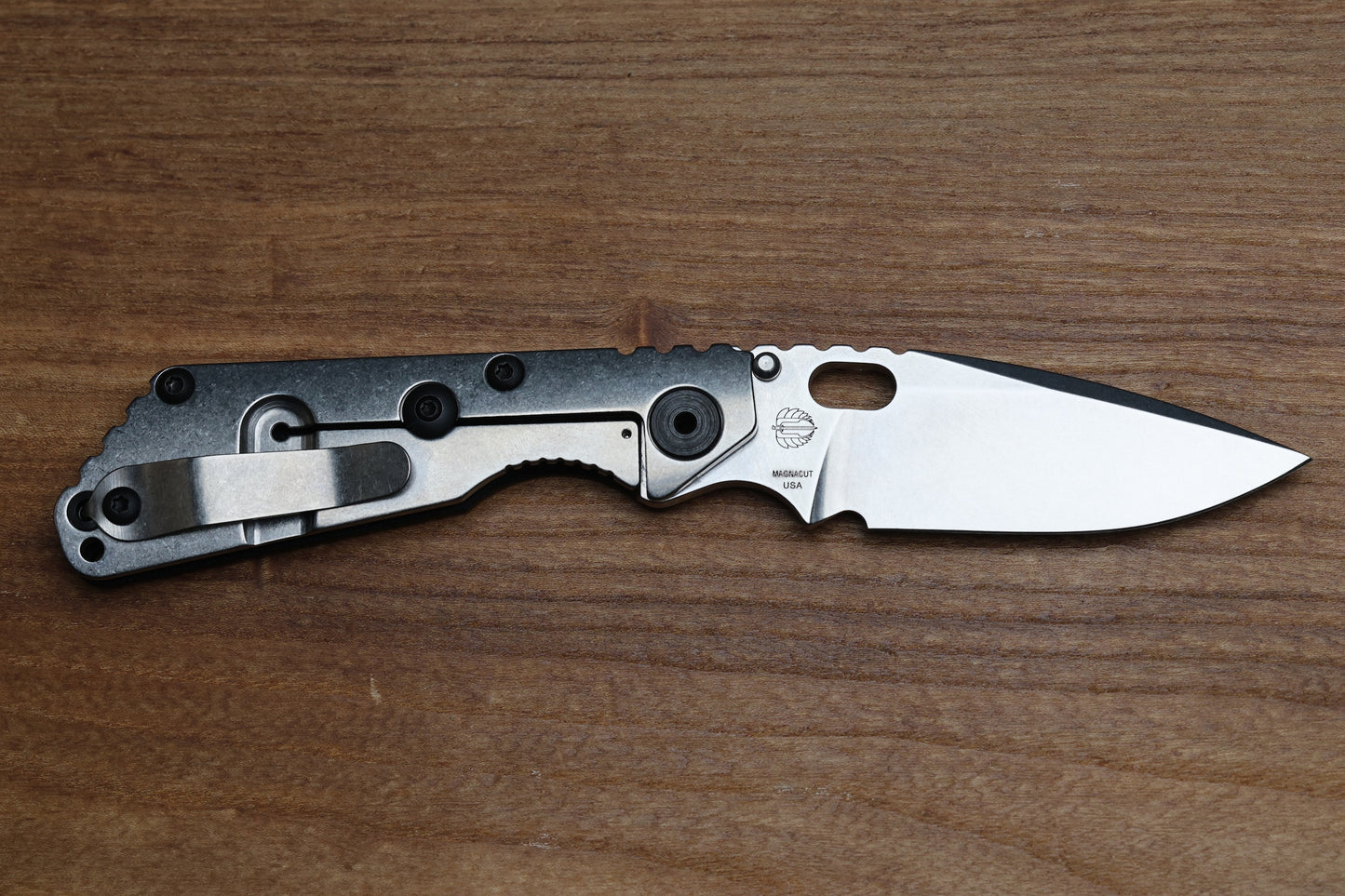 STRIDER KNIVES SNG CC - TITANIUM/BLACK G10 HANDLE - DROP POINT MAGNACUT BLADE