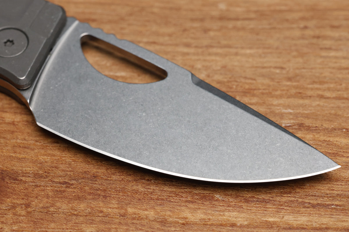 OZ MACHINE COMPANY ROOSEVELT MAG MILLED TITANIUM VANAX BLADE #4514 (PREOWNED)