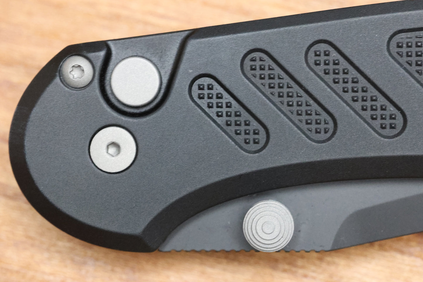 PRO-TECH AVALON PEACE NEIGHBOR W/ KNURLED BLACK ALUMINUM HANDLE & DLC MAGNACUT PN1103