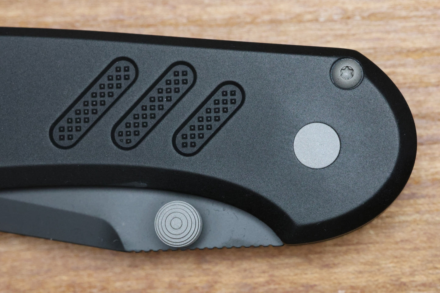 PRO-TECH AVALON PEACE NEIGHBOR W/ KNURLED BLACK ALUMINUM HANDLE & DLC MAGNACUT PN1103