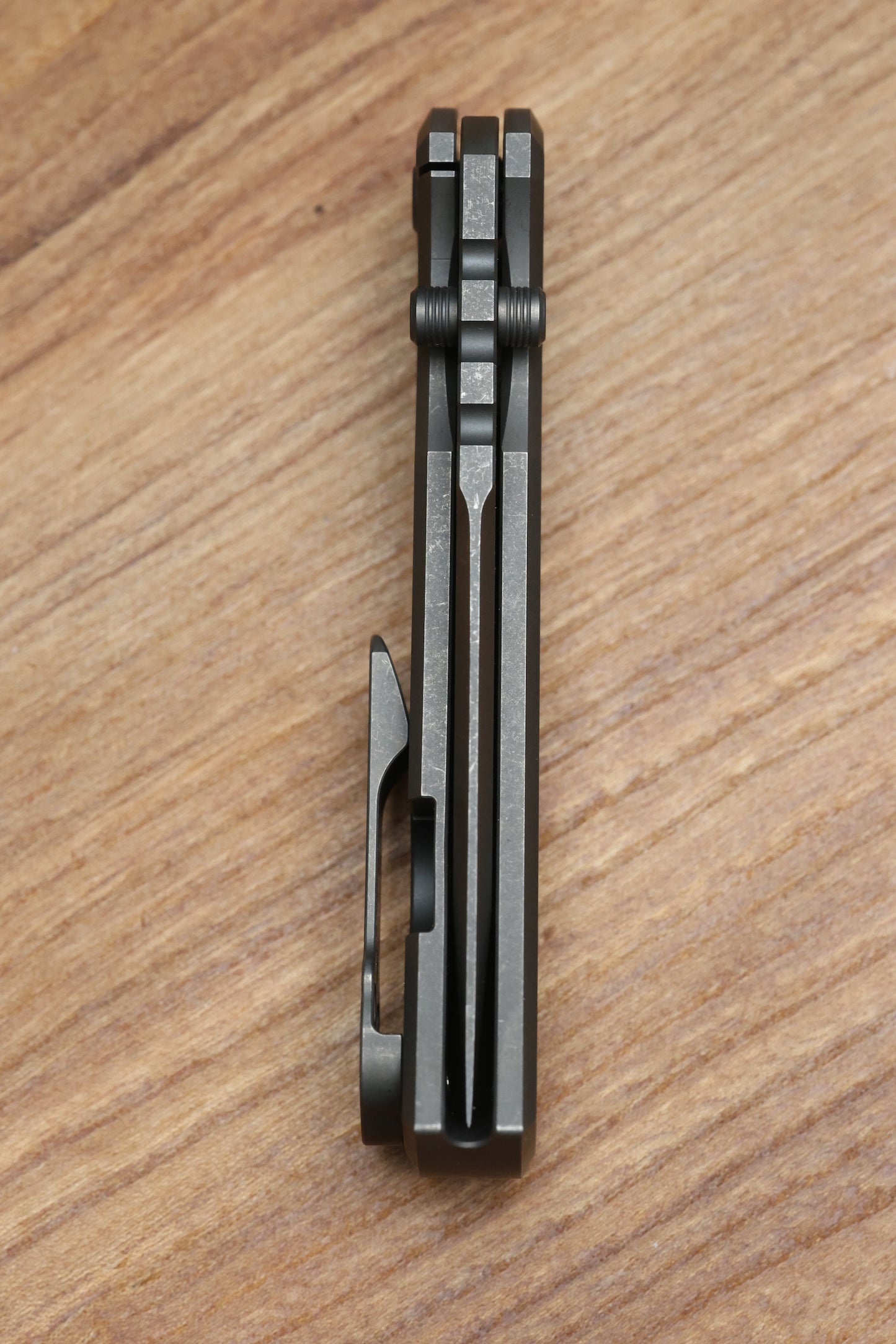 CHAVES INTEGRAL REDENCION 229 SW GREY TITANIUM W/BLACK PVD SW KNURLED PATTERN TI MAGNETIC INLAY DROP POINT GREY PVD