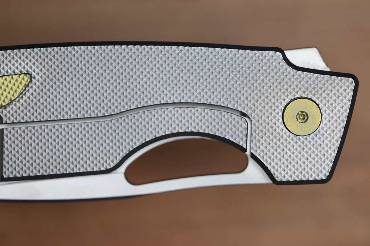 ROBJOHNSONS CEDAR SALTWATER - DIAMOND TI FRAME AND VANAX BLADE #408 (PREOWNED)