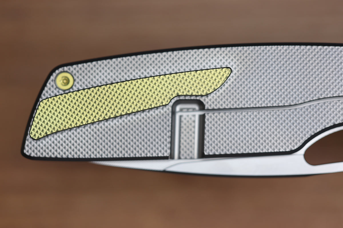 ROBJOHNSONS CEDAR SALTWATER - DIAMOND TI FRAME AND VANAX BLADE #408 (PREOWNED)