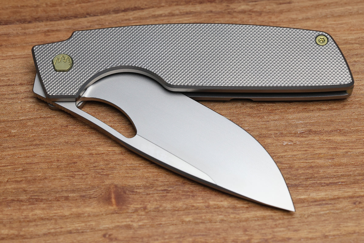 ROBJOHNSONS CEDAR SALTWATER - DIAMOND TI FRAME AND VANAX BLADE #408 (PREOWNED)