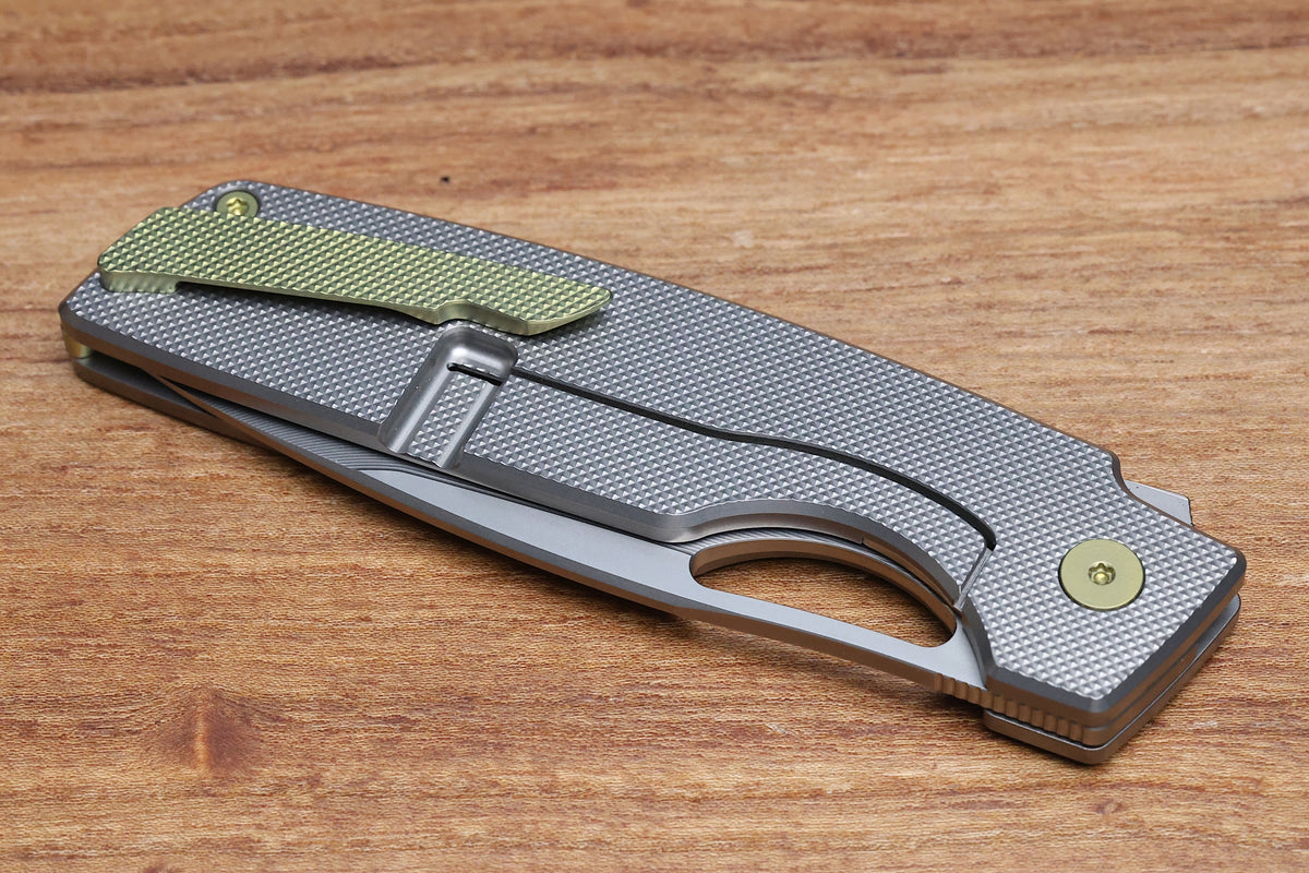 ROBJOHNSONS CEDAR SALTWATER - DIAMOND TI FRAME AND VANAX BLADE #408 (PREOWNED)