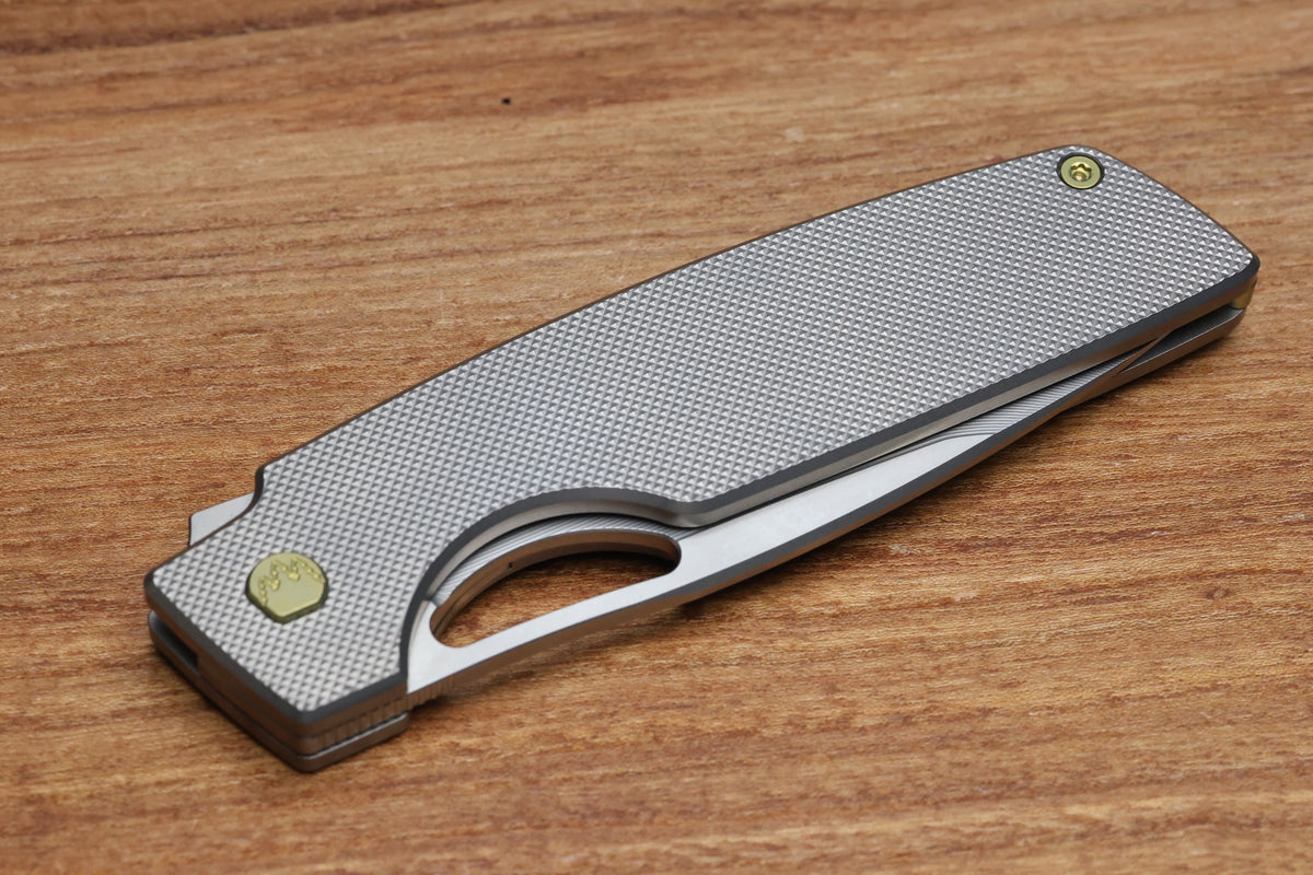 ROBJOHNSONS CEDAR SALTWATER - DIAMOND TI FRAME AND VANAX BLADE #408 (PREOWNED)