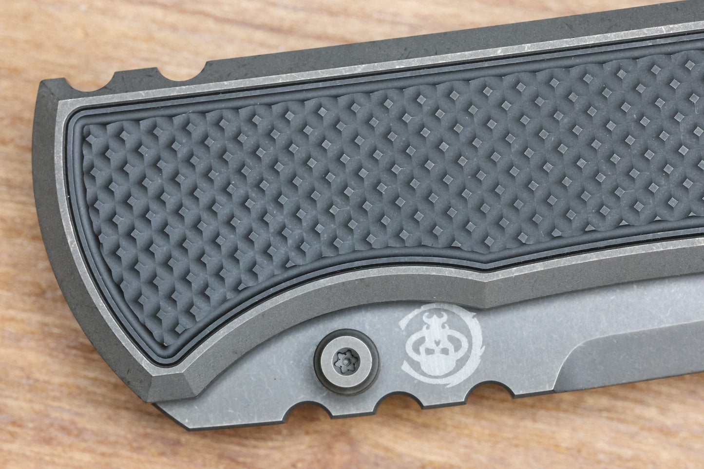CHAVES INTEGRAL REDENCION 229 SW GREY TITANIUM W/BLACK PVD SW KNURLED PATTERN TI MAGNETIC INLAY TANTO GREY PVD