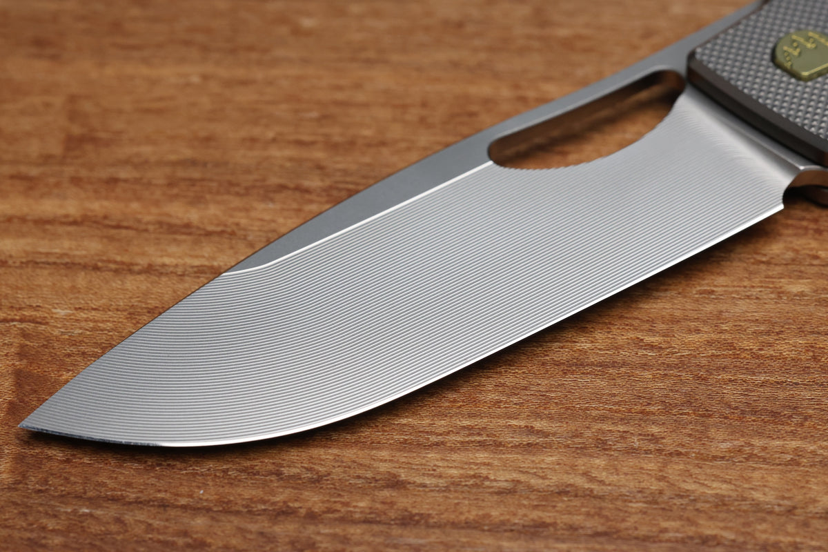 ROBJOHNSONS CEDAR SALTWATER - DIAMOND TI FRAME AND VANAX BLADE #408 (PREOWNED)