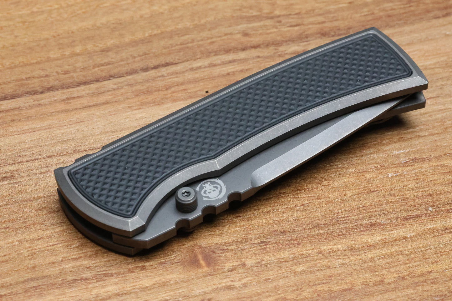 CHAVES INTEGRAL REDENCION 229 SW GREY TITANIUM W/BLACK PVD SW KNURLED PATTERN TI MAGNETIC INLAY TANTO GREY PVD