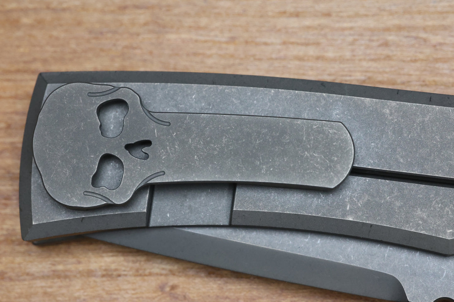 CHAVES INTEGRAL REDENCION 229 SW GREY TITANIUM W/BLACK PVD SW KNURLED PATTERN TI MAGNETIC INLAY TANTO GREY PVD