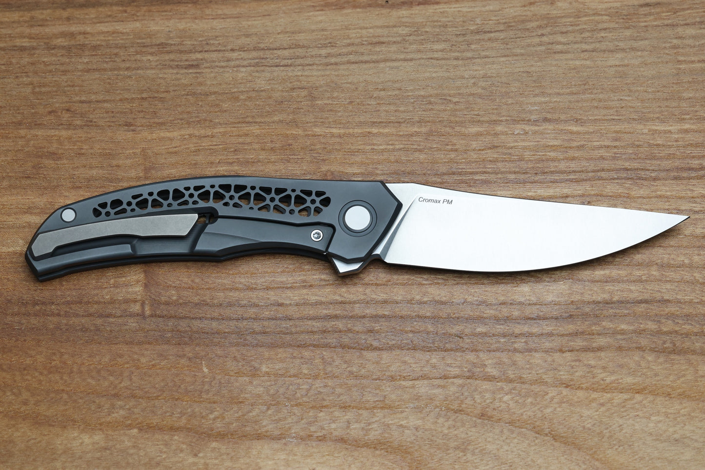SHIROGOROV AVIAN KNIVES FINISH QUANTUM “AVIAN'S MARK” – CROMAX PM BLADE – MRBS