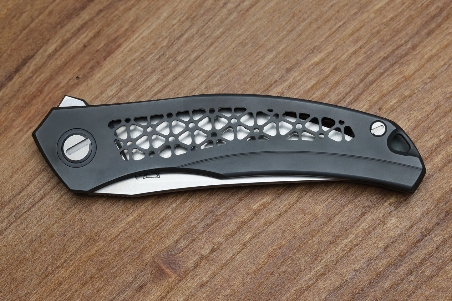 SHIROGOROV AVIAN KNIVES FINISH QUANTUM “AVIAN'S MARK” – CROMAX PM BLADE – MRBS