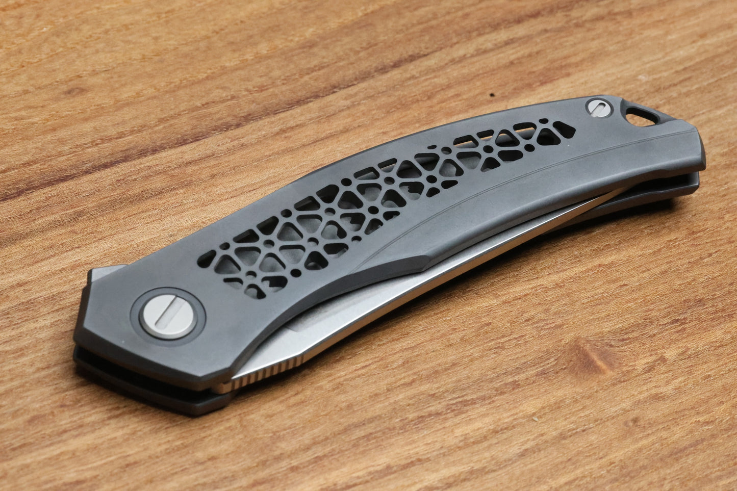 SHIROGOROV AVIAN KNIVES FINISH QUANTUM “AVIAN'S MARK” – CROMAX PM BLADE – MRBS