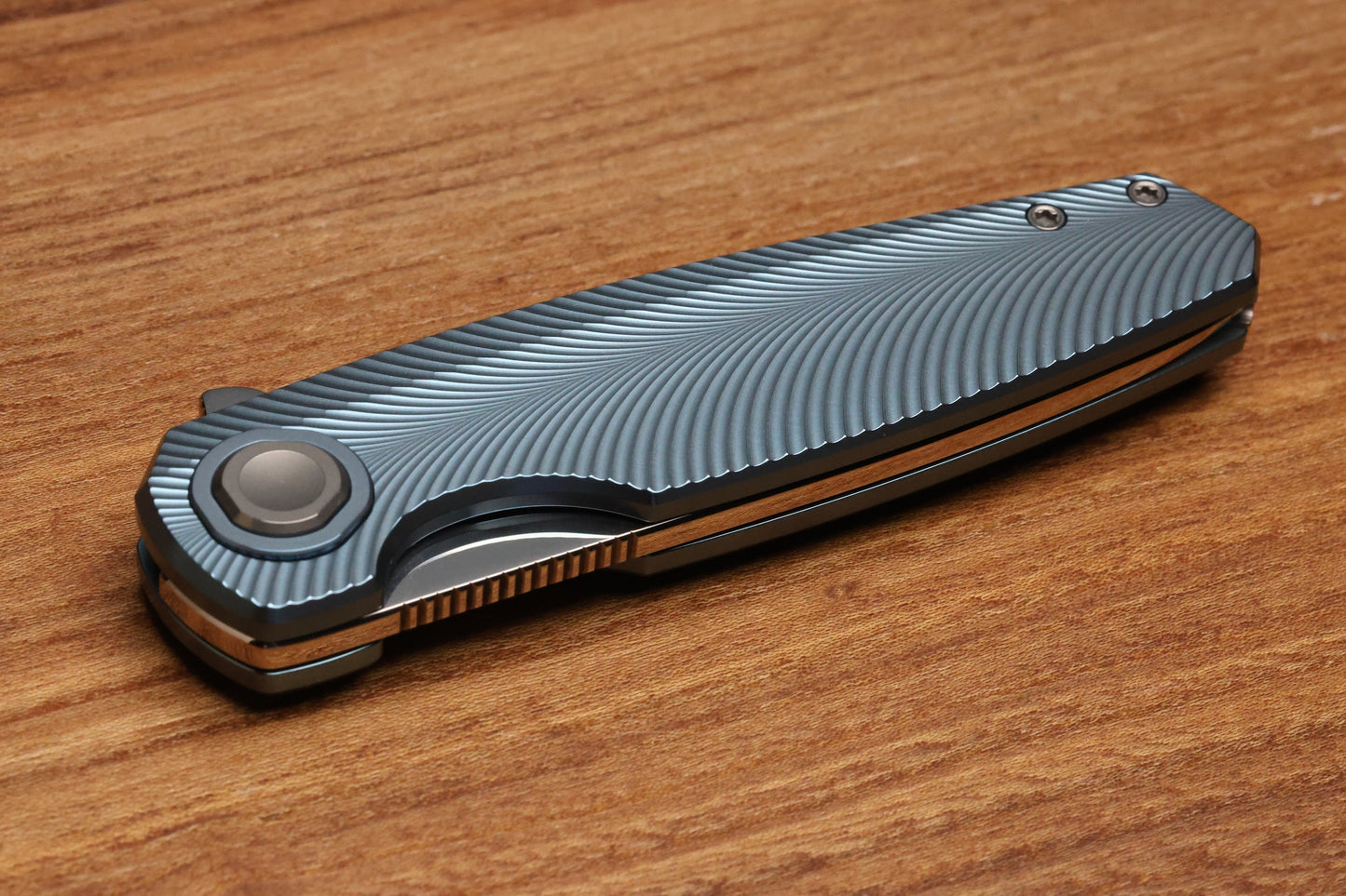 HOLT BLADEWORKS MORPHEUS FEATHER BURNISHED BLUE ANO TITANIUM NEAR MIRROR M390 BLADE MR1866