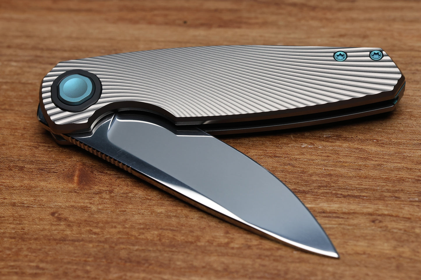 HOLT BLADEWORKS MORPHEUS FIELD BURNISHED TITANIUM ZIRCONIUM COLLARS WITH UDDEHOLM VANAX NEAR MIRROR BLADE MP1880