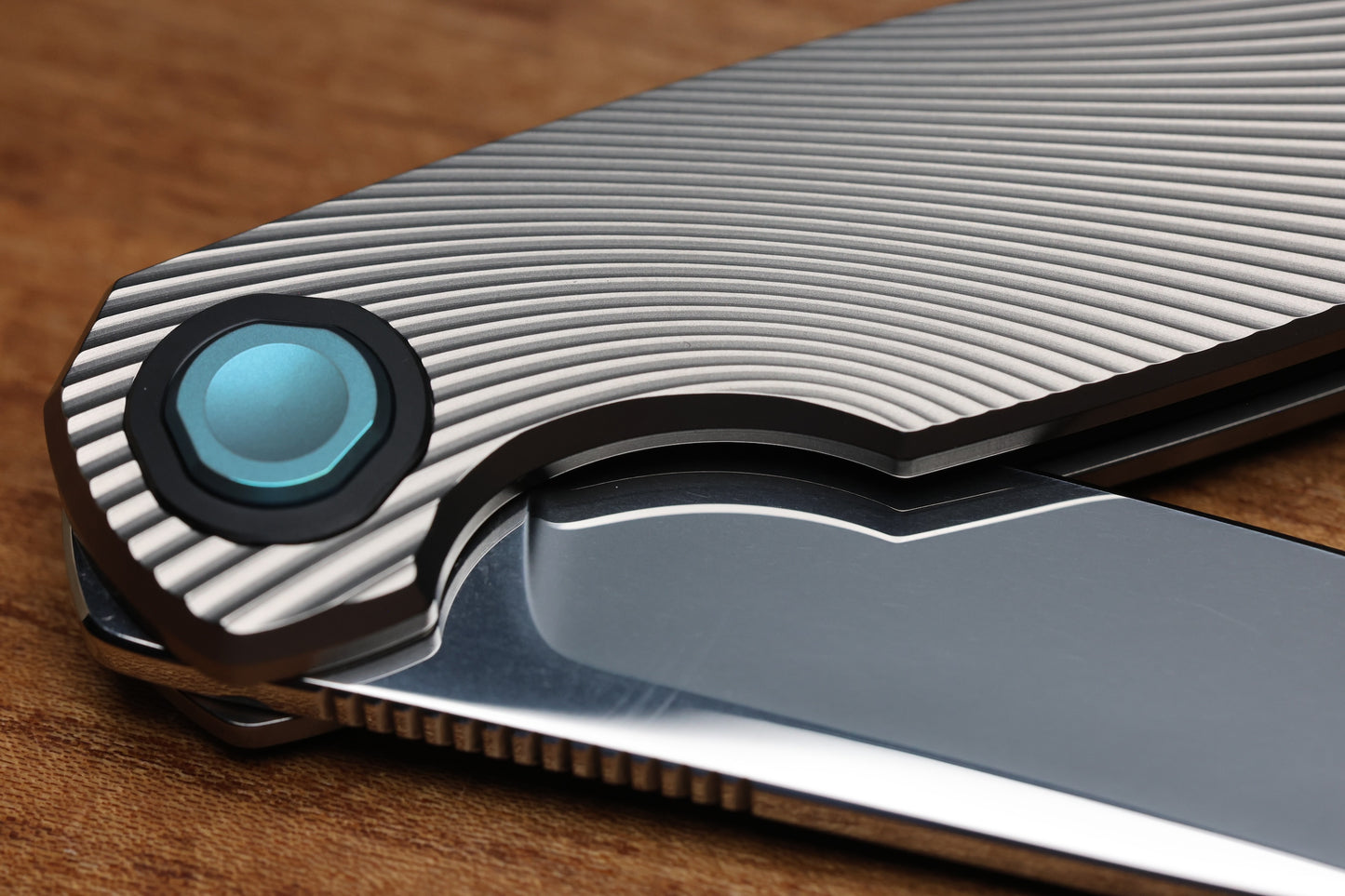 HOLT BLADEWORKS MORPHEUS FIELD BURNISHED TITANIUM ZIRCONIUM COLLARS WITH UDDEHOLM VANAX NEAR MIRROR BLADE MP1880