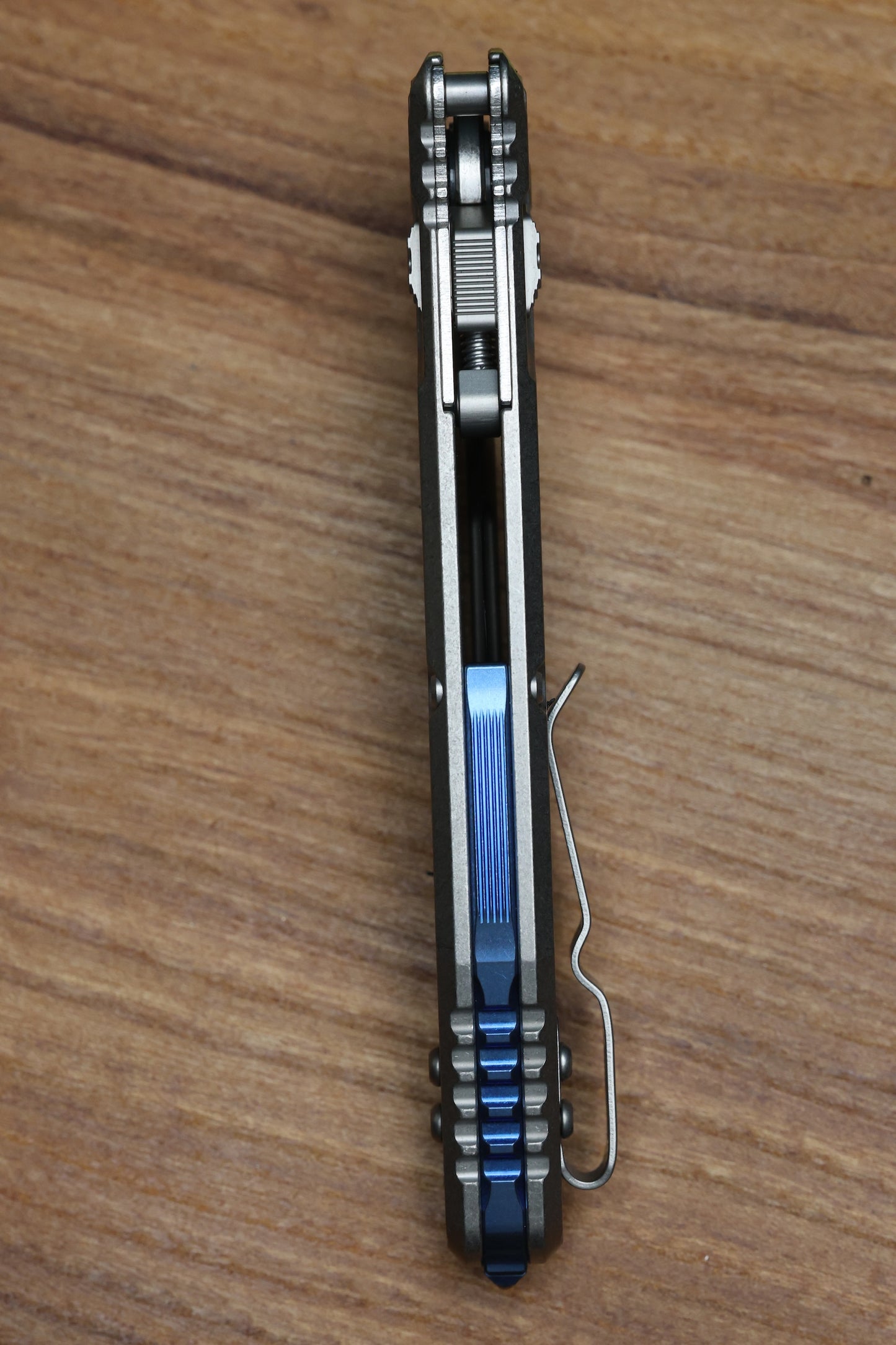 MICROTECH MARFIONE SELECT SOCOM RAM-LOK SPEAR POINT STONEWASH TITANIUM TEXTURED INLAY W/ BLUE TI ACCENT 160RL-10SMS3