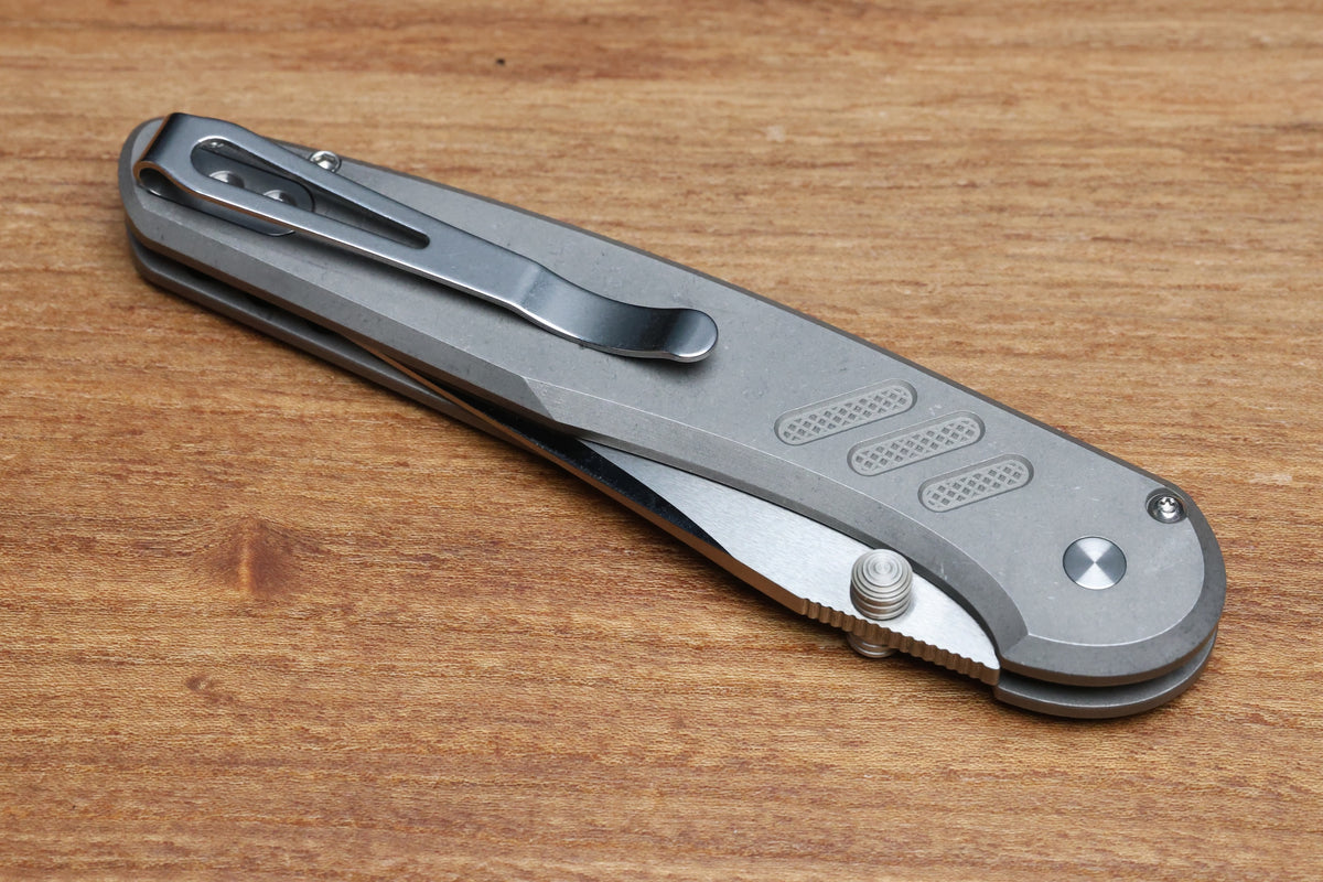 PRO-TECH AVALON PEACE NEIGHBOR KNURLED 17-4 STEEL HANDLE W/ BLACK LIP PEARL BUTTON & MIKE IRIE COMPOUND POLISHED 154CM