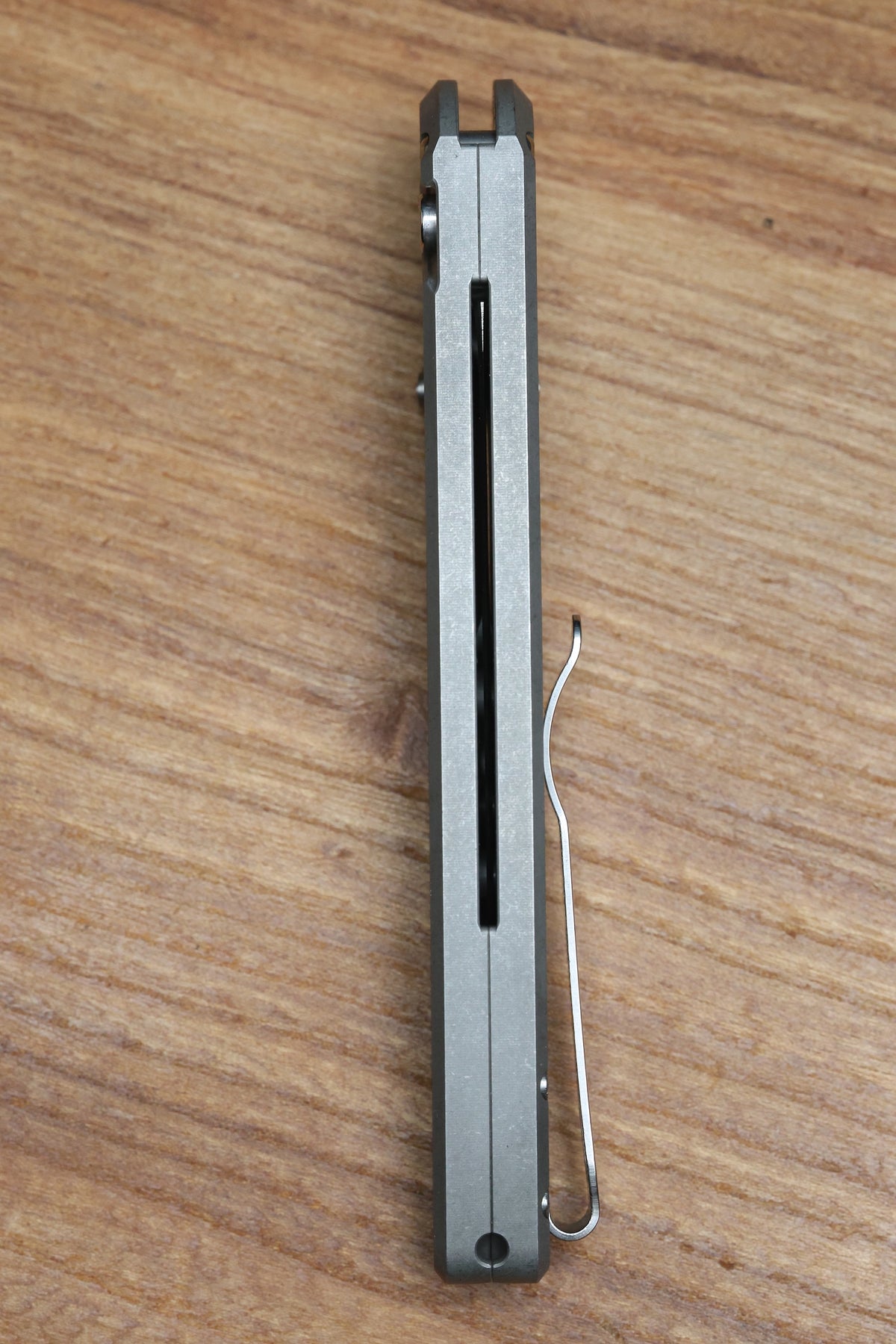 PRO-TECH AVALON PEACE NEIGHBOR KNURLED 17-4 STEEL HANDLE W/ BLACK LIP PEARL BUTTON & MIKE IRIE COMPOUND POLISHED 154CM