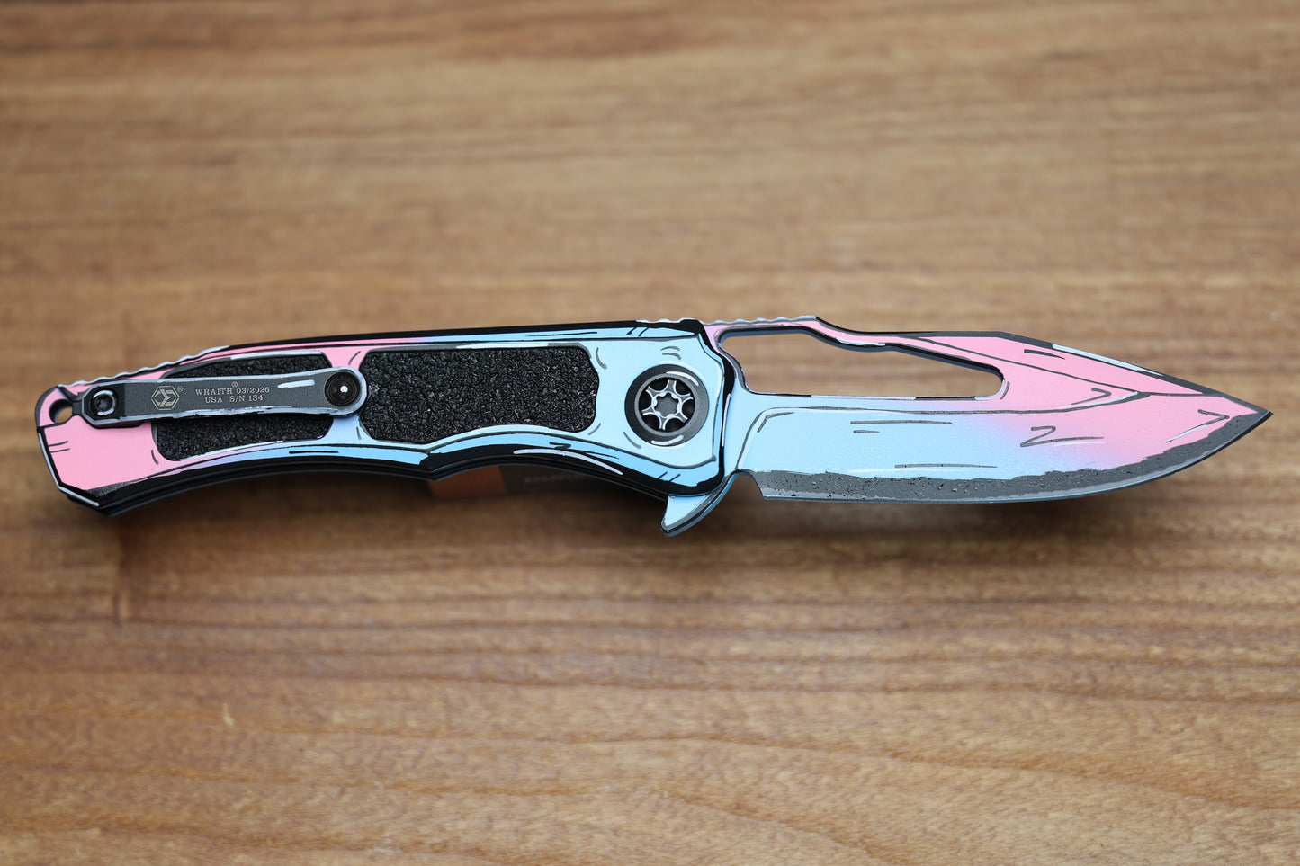 HERETIC KNIVES WRAITH V4 MANUAL COTTON CANDY CEL SHADE W/ MAGNACUT H001-CS-CC