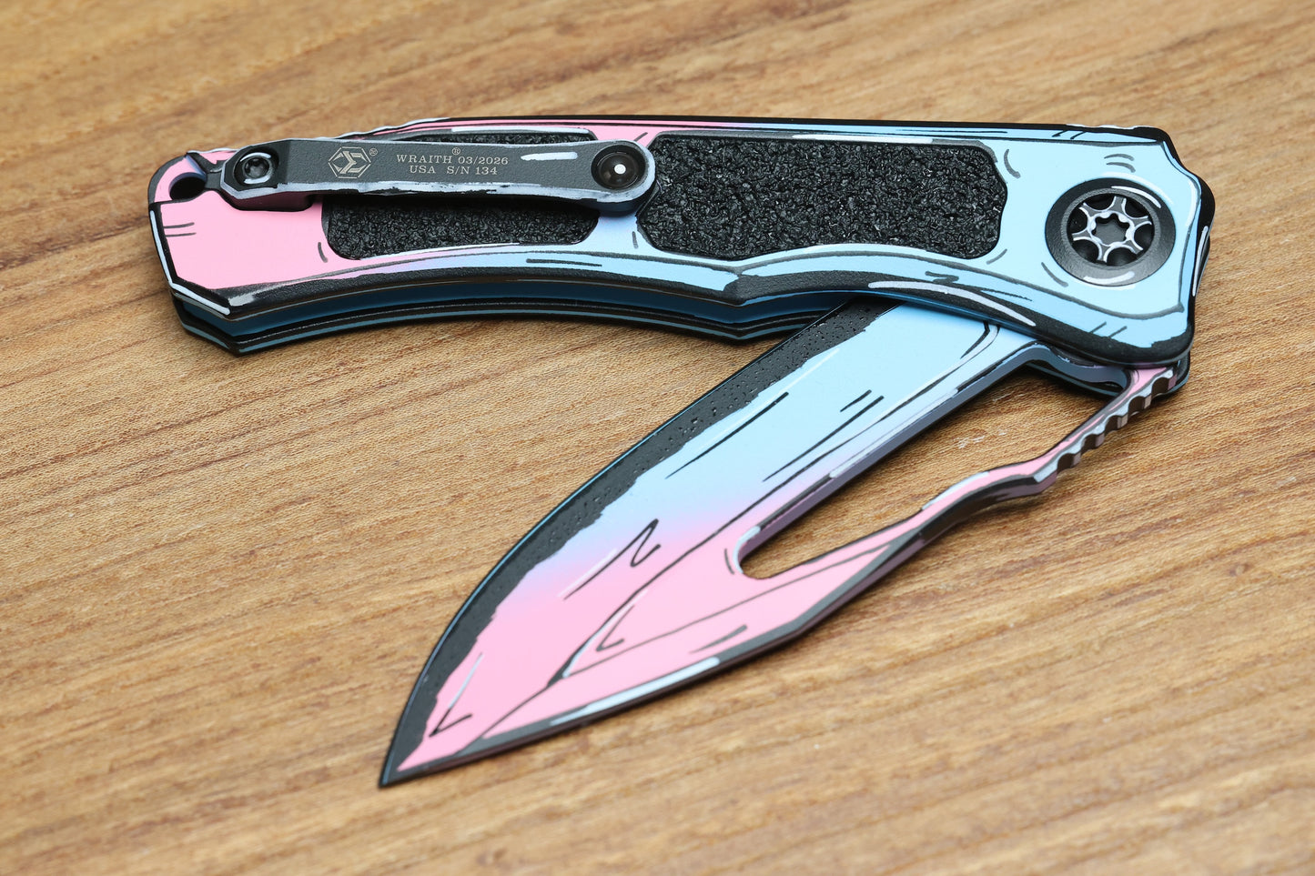 HERETIC KNIVES WRAITH V4 MANUAL COTTON CANDY CEL SHADE W/ MAGNACUT H001-CS-CC