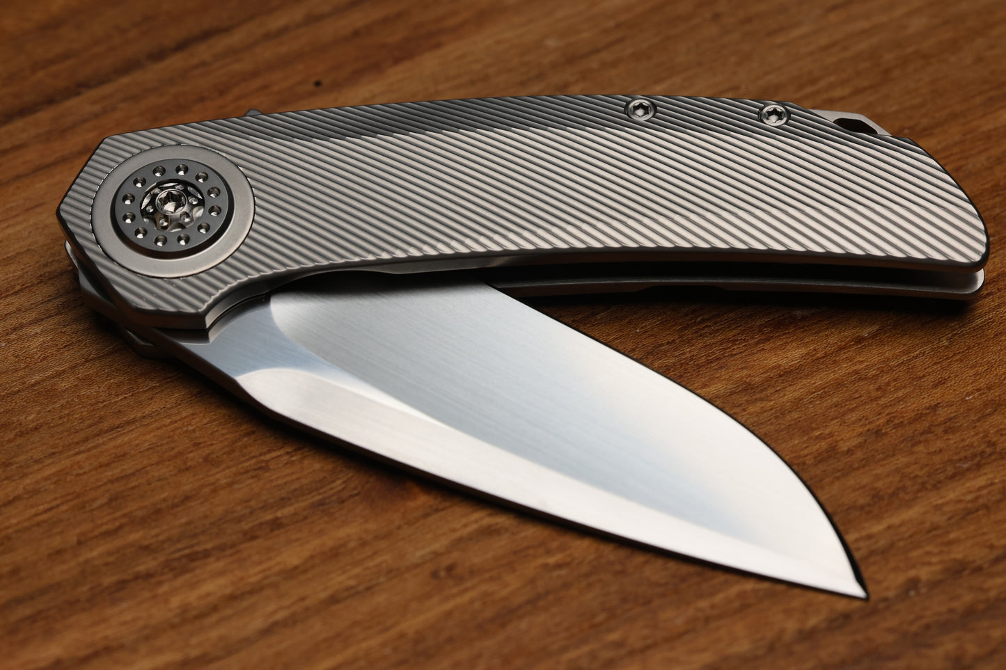 SKIFF MADE BLADES FUGITIVE MILLED TITANIUM SCALES TITANIUM HARDWARE SATIN CPM154 BLADE #227