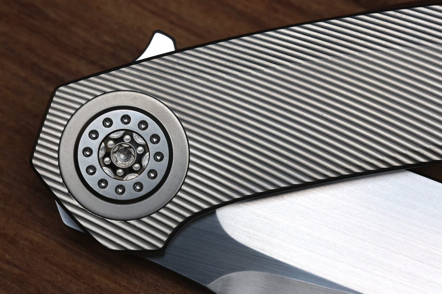 SKIFF MADE BLADES FUGITIVE MILLED TITANIUM SCALES TITANIUM HARDWARE SATIN CPM154 BLADE #227
