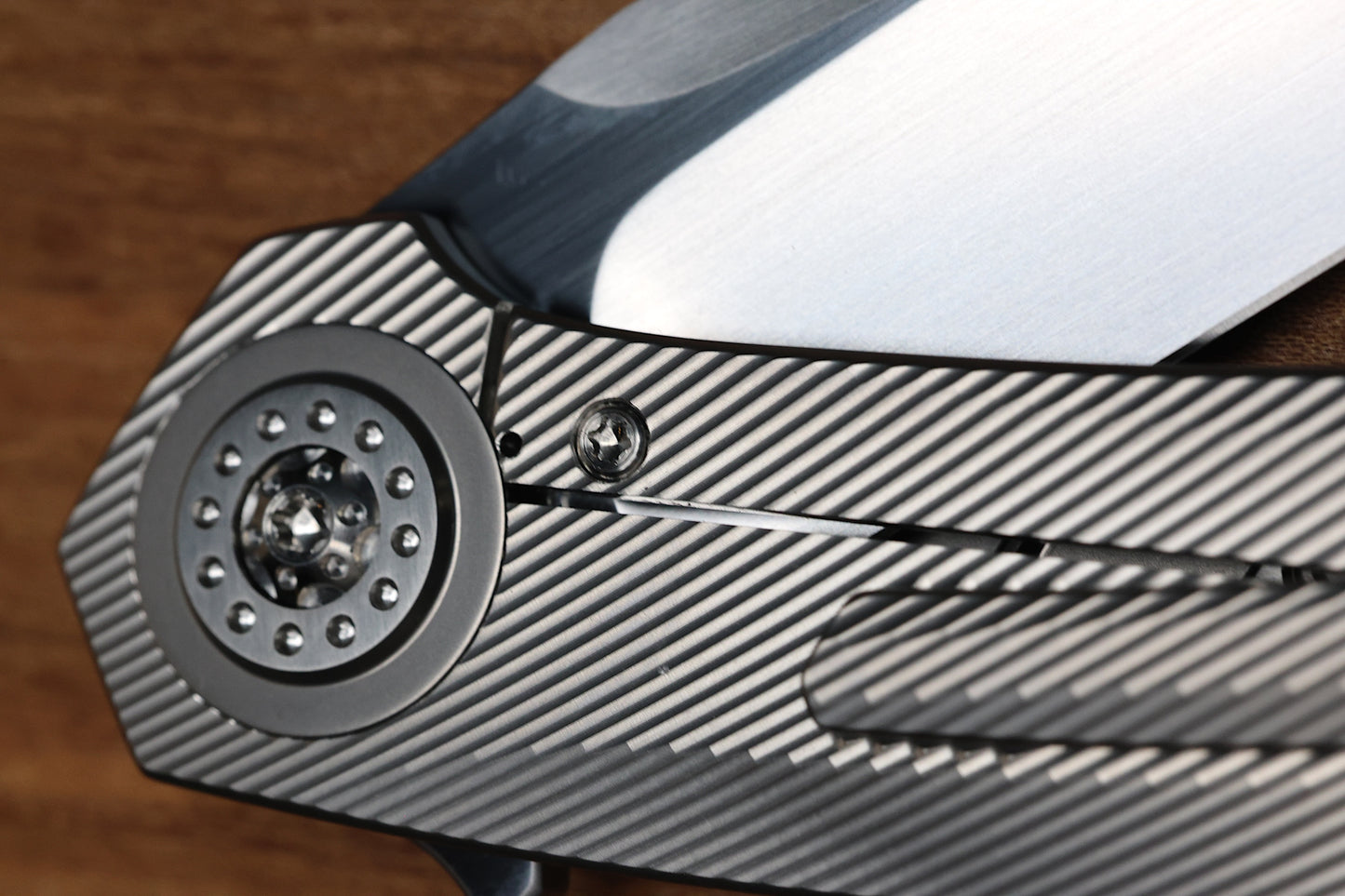 SKIFF MADE BLADES FUGITIVE MILLED TITANIUM SCALES TITANIUM HARDWARE SATIN CPM154 BLADE #227