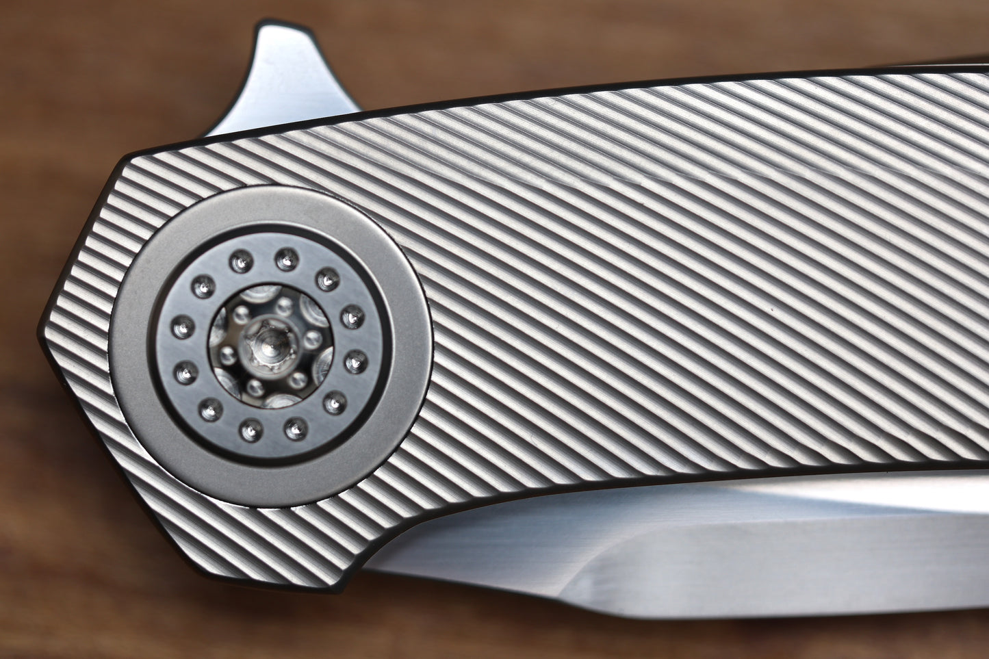 SKIFF MADE BLADES FUGITIVE MILLED TITANIUM SCALES TITANIUM HARDWARE SATIN CPM154 BLADE #227