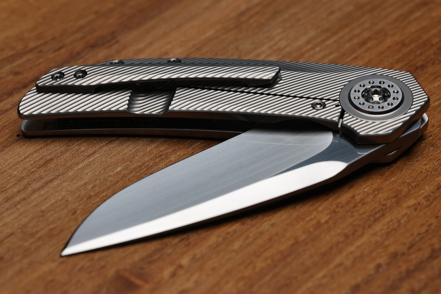 SKIFF MADE BLADES FUGITIVE MILLED TITANIUM SCALES TITANIUM HARDWARE SATIN CPM154 BLADE #229