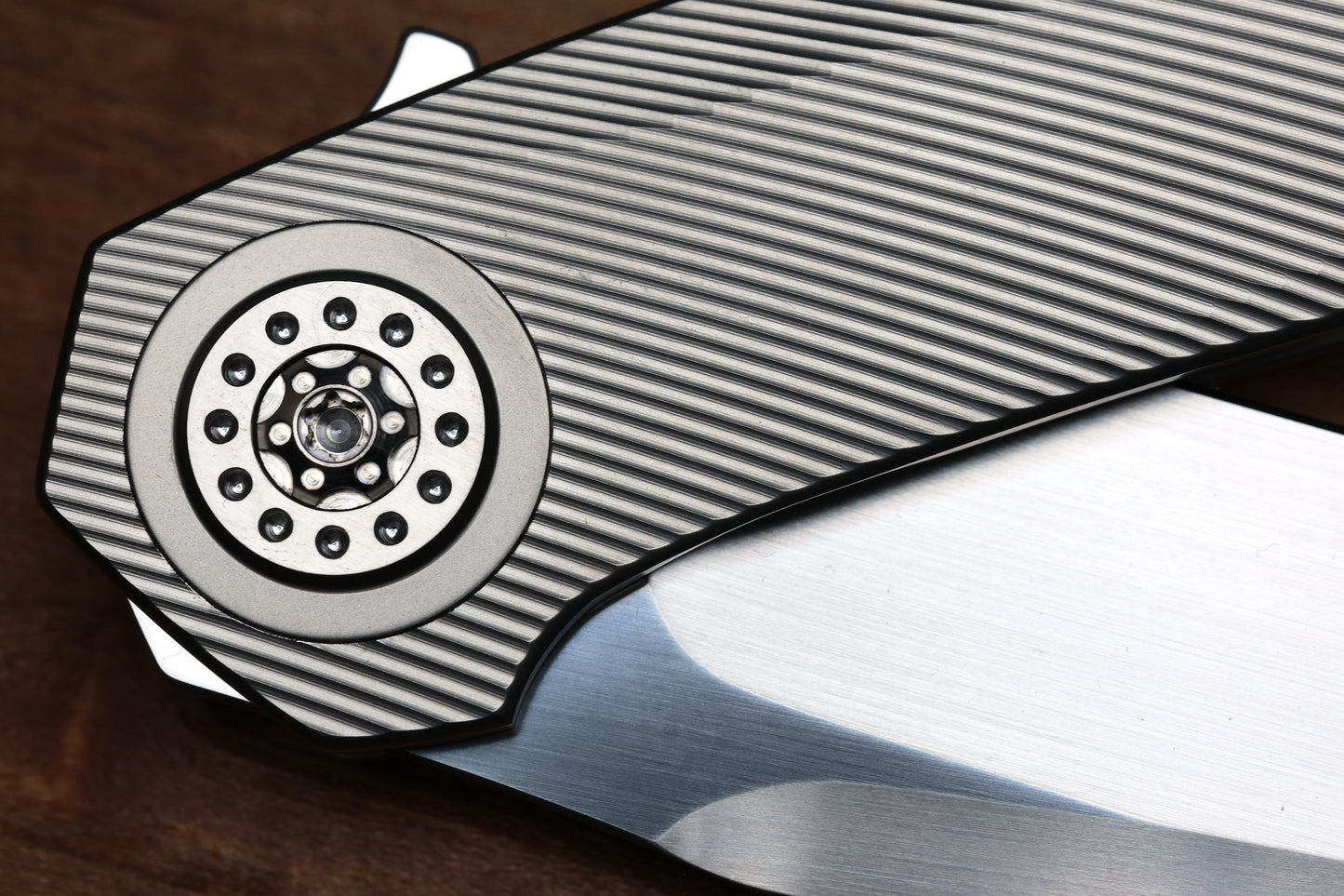 SKIFF MADE BLADES FUGITIVE MILLED TITANIUM SCALES TITANIUM HARDWARE SATIN CPM154 BLADE #229