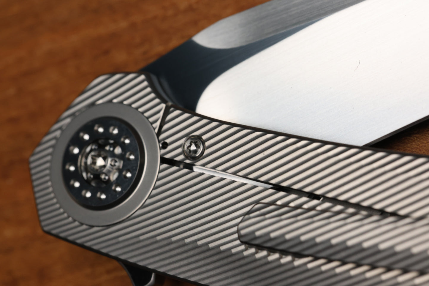 SKIFF MADE BLADES FUGITIVE MILLED TITANIUM SCALES TITANIUM HARDWARE SATIN CPM154 BLADE #229