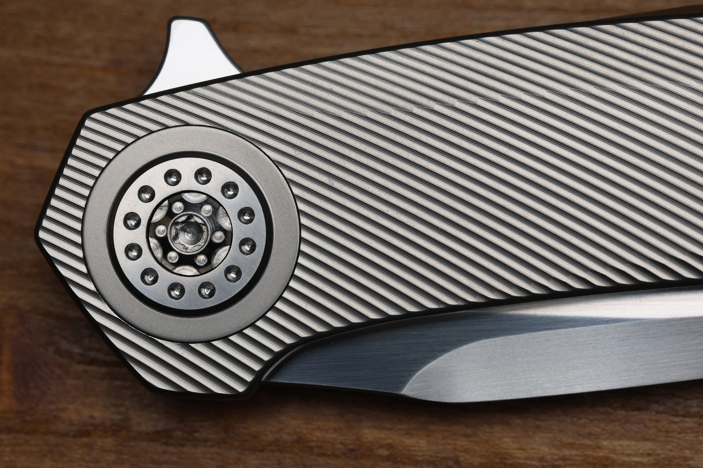 SKIFF MADE BLADES FUGITIVE MILLED TITANIUM SCALES TITANIUM HARDWARE SATIN CPM154 BLADE #229