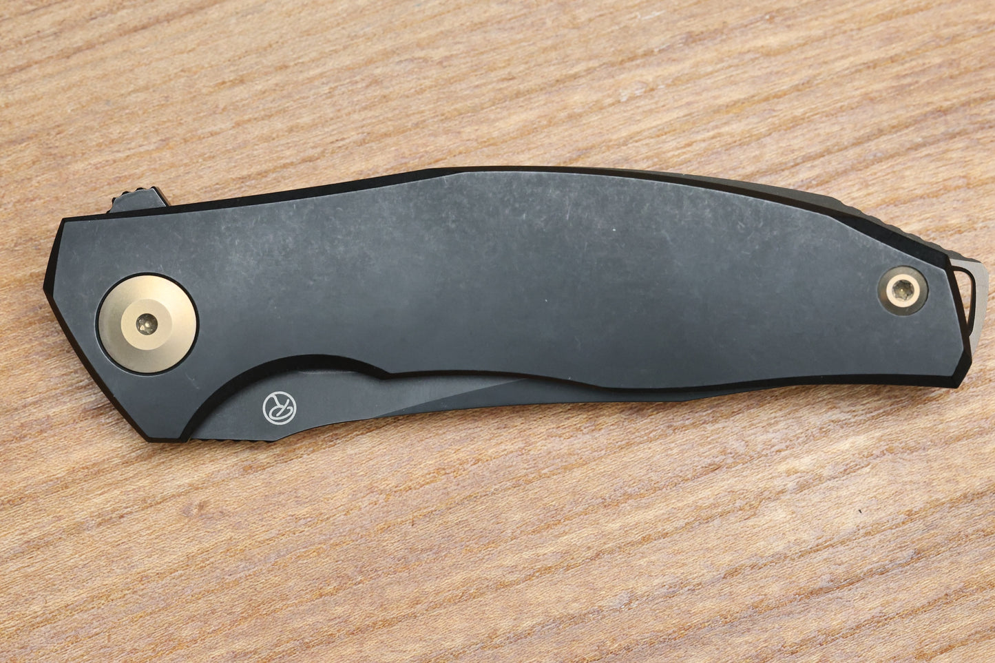 RECONNAISSANCE ADZIN FLIPPER – PVD M390 BLADE – PVD TITANIUM HANDLE W/ BRONZE ACCENTS