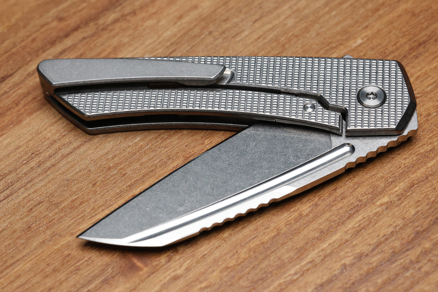 MACHINWISE MOJAVE #890 GRENADE TEXTURE TITANIUM HANDLE AND S90V BLADE