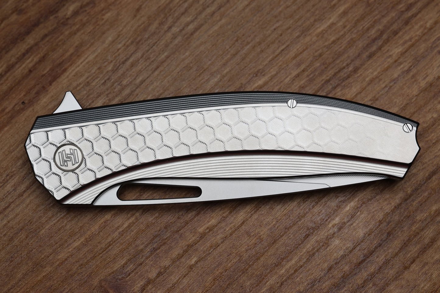 HOG HOUSE KNIVES VELI – BLASTED FINISH TITANIUM HANDLE W/ FADE HONEYCOMB PATTERN – RWL-34 BLADE – BLASTED FINISH TITANIUM HARDWARE