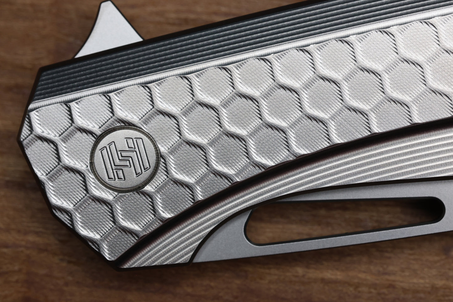 HOG HOUSE KNIVES VELI – BLASTED FINISH TITANIUM HANDLE W/ FADE HONEYCOMB PATTERN – RWL-34 BLADE – BLASTED FINISH TITANIUM HARDWARE