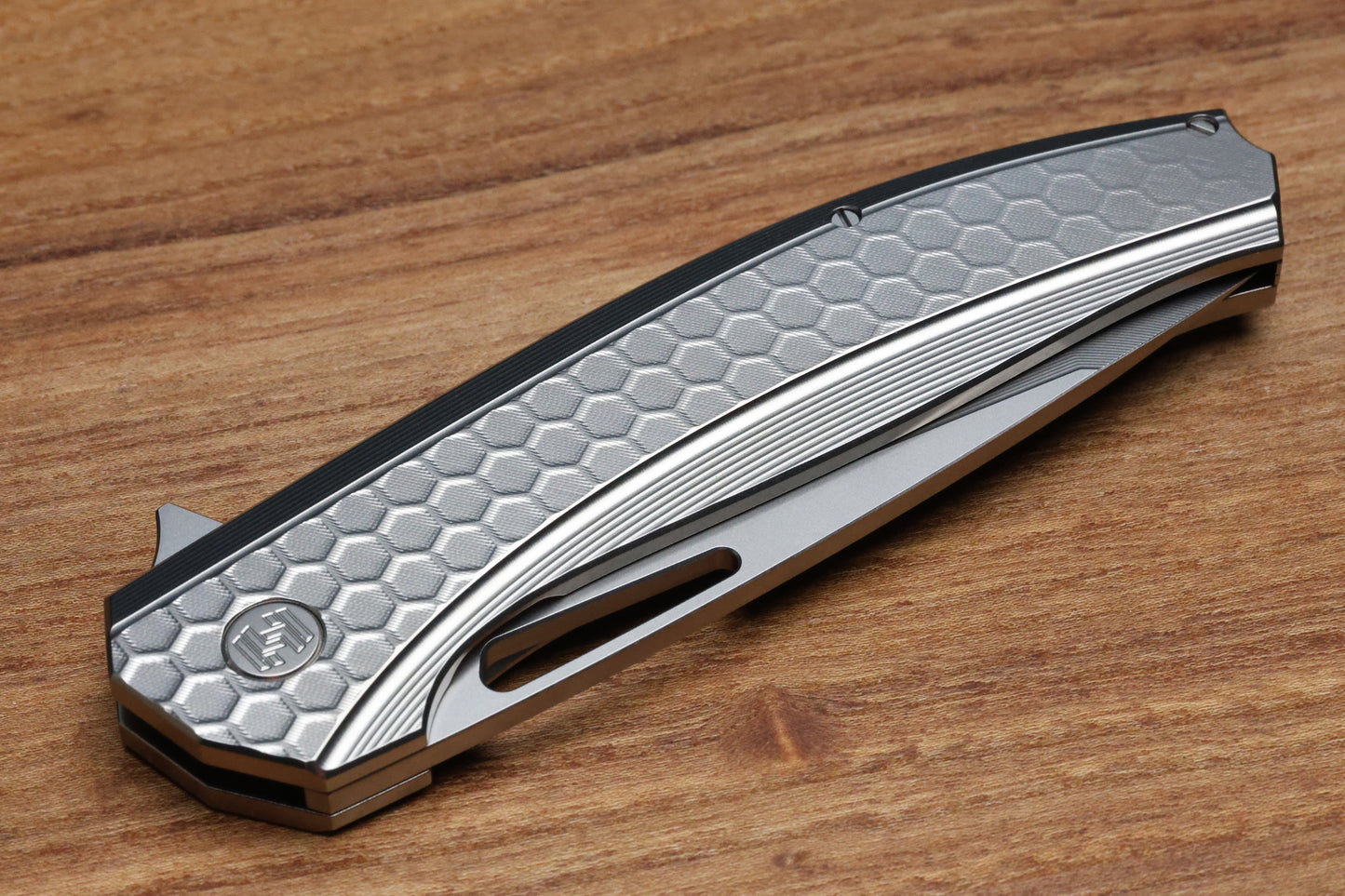 HOG HOUSE KNIVES VELI – BLASTED FINISH TITANIUM HANDLE W/ FADE HONEYCOMB PATTERN – RWL-34 BLADE – BLASTED FINISH TITANIUM HARDWARE