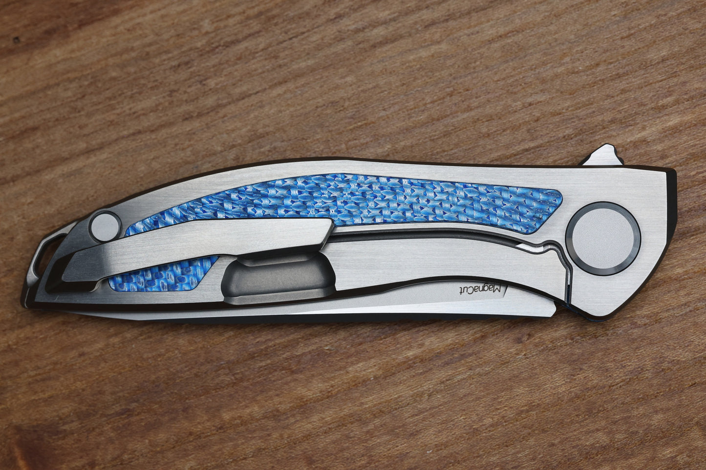 SHIROGOROV KNIVES AND CHRIS REEVE COLLABORATION HATION CGG - MAGNACUT BLADE - TITANIUM/BLUE ALUTEX HANDLE - MRBS