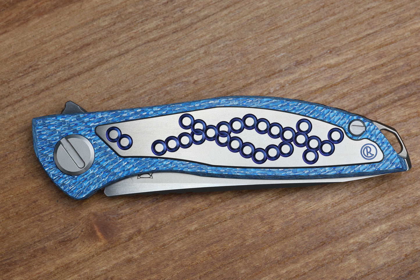 SHIROGOROV KNIVES AND CHRIS REEVE COLLABORATION HATION CGG - MAGNACUT BLADE - TITANIUM/BLUE ALUTEX HANDLE - MRBS
