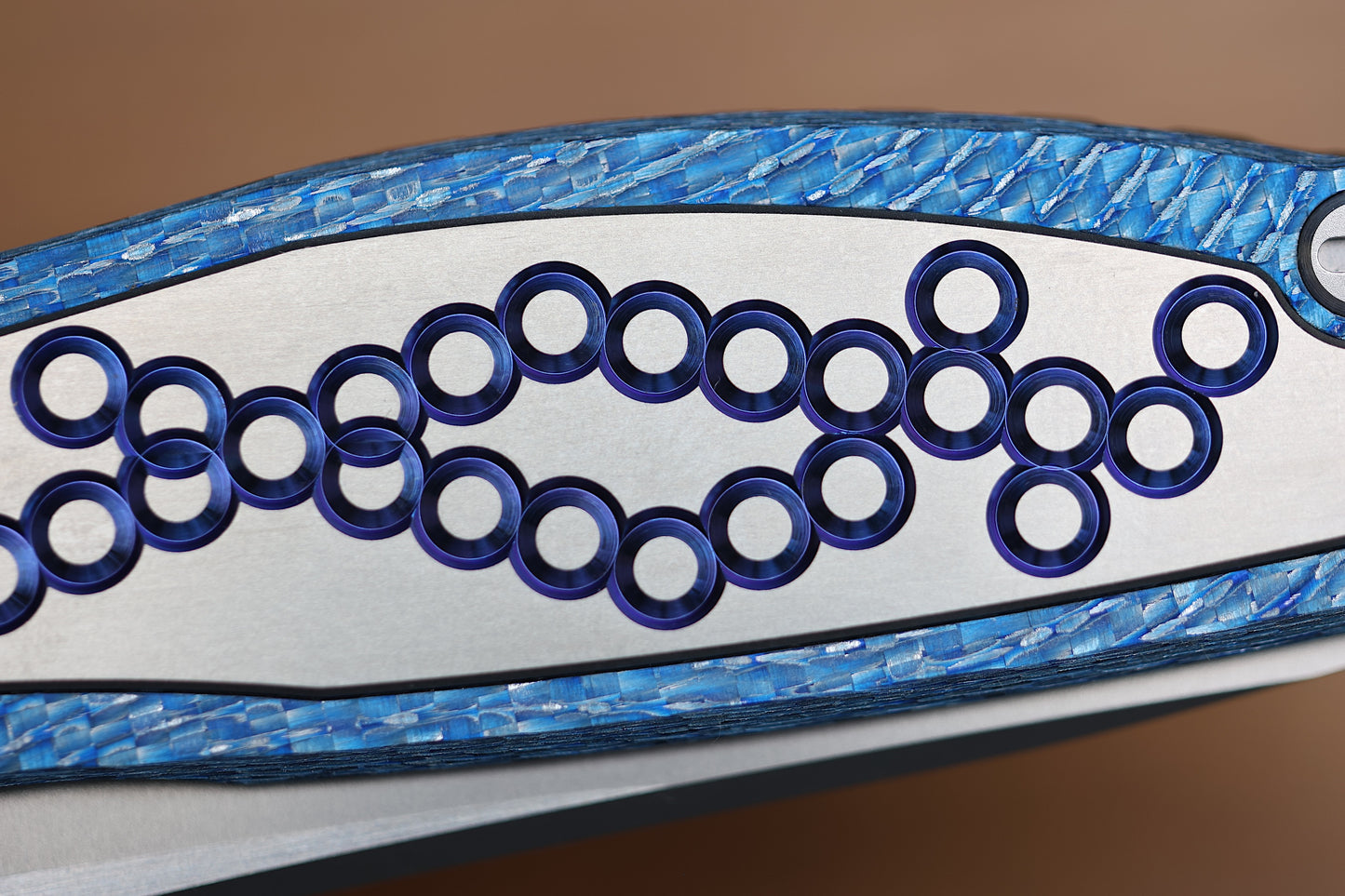 SHIROGOROV KNIVES AND CHRIS REEVE COLLABORATION HATION CGG - MAGNACUT BLADE - TITANIUM/BLUE ALUTEX HANDLE - MRBS