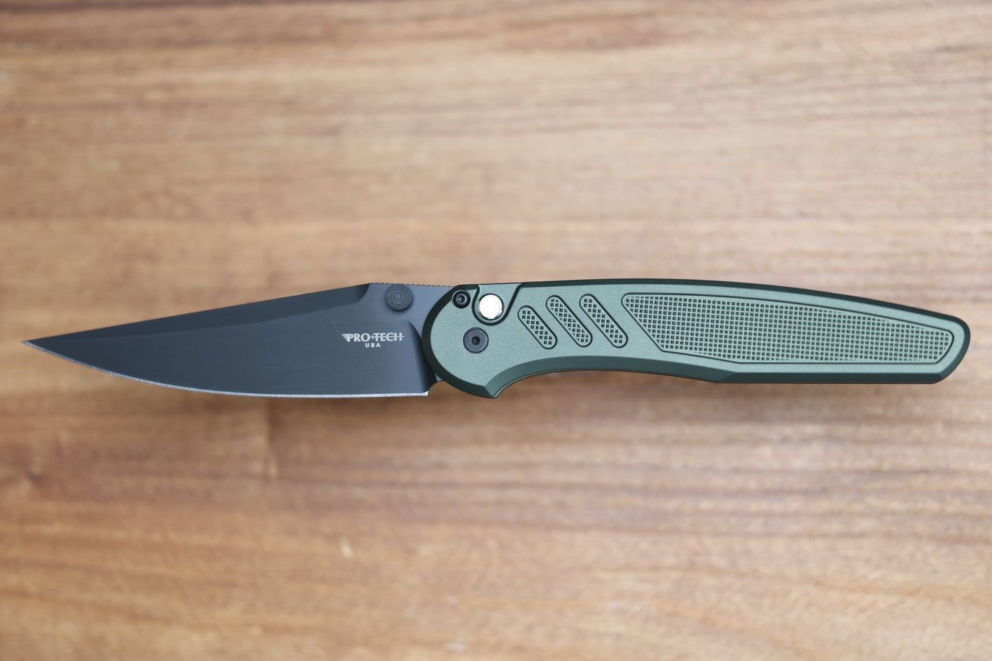 PRO-TECH AVALON PEACE NEIGHBOR W/ GREEN KNURLED ALUMINUM HANDLE & DLC MAGNACUT BLADE SHOW TEXAS LIMITED
