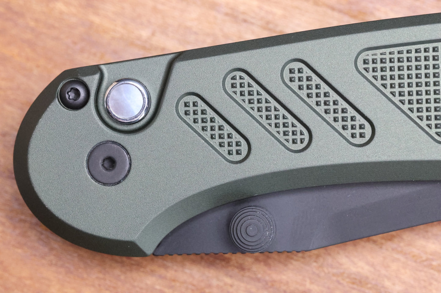 PRO-TECH AVALON PEACE NEIGHBOR W/ GREEN KNURLED ALUMINUM HANDLE & DLC MAGNACUT BLADE SHOW TEXAS LIMITED