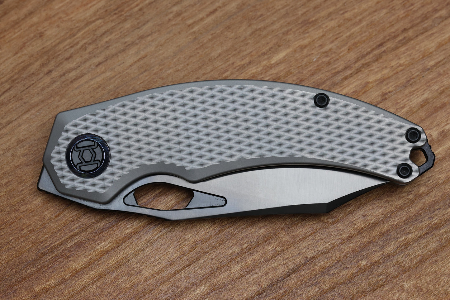 KUNWU PADRE REVERSE TUX DIAMOND TI HANDLES DLC VANAX BLADE